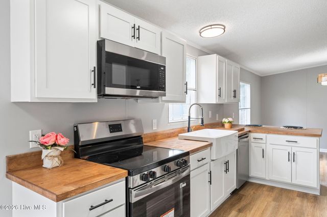 9220 Shady Forest Drive SW, Calabash, NC 28467