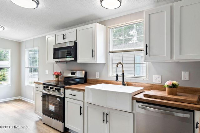 9220 Shady Forest Drive SW, Calabash, NC 28467