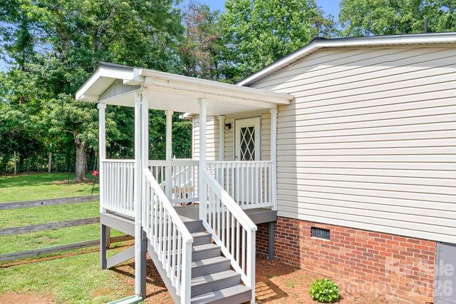 6075 Clearbrook Lane, Iron Station, NC 28080