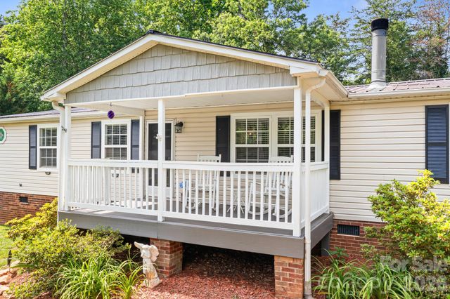 6075 Clearbrook Lane, Iron Station, NC 28080