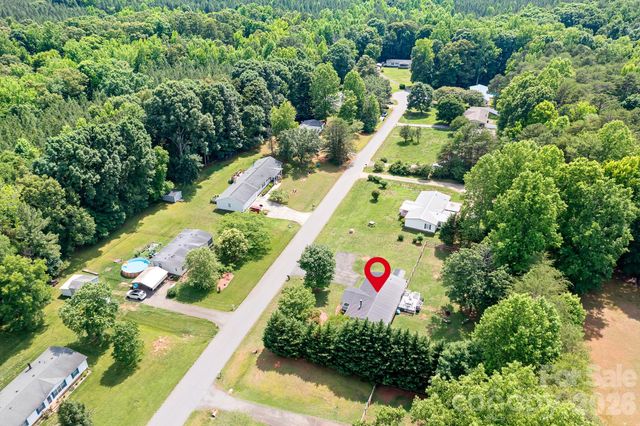 6075 Clearbrook Lane, Iron Station, NC 28080