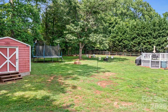 6075 Clearbrook Lane, Iron Station, NC 28080