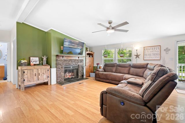 6075 Clearbrook Lane, Iron Station, NC 28080