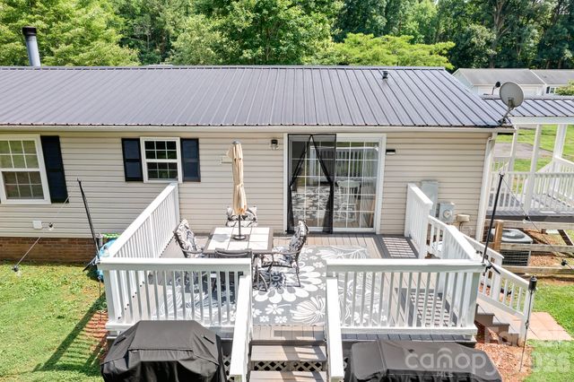 6075 Clearbrook Lane, Iron Station, NC 28080