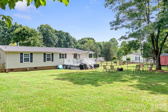6075 Clearbrook Lane, Iron Station, NC 28080