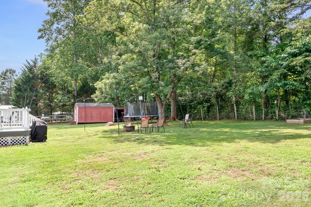 6075 Clearbrook Lane, Iron Station, NC 28080