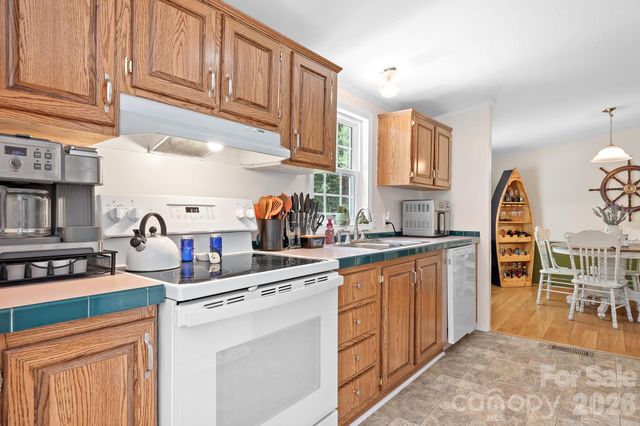 6075 Clearbrook Lane, Iron Station, NC 28080