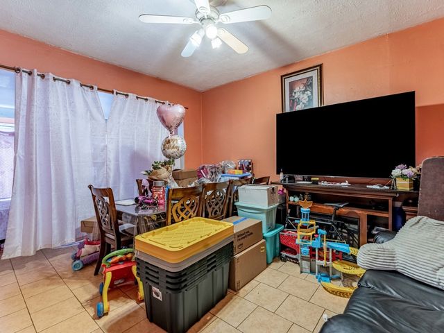 5730 S Washtenaw Avenue, Chicago, IL 60629