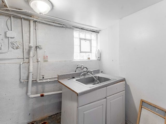 5730 S Washtenaw Avenue, Chicago, IL 60629