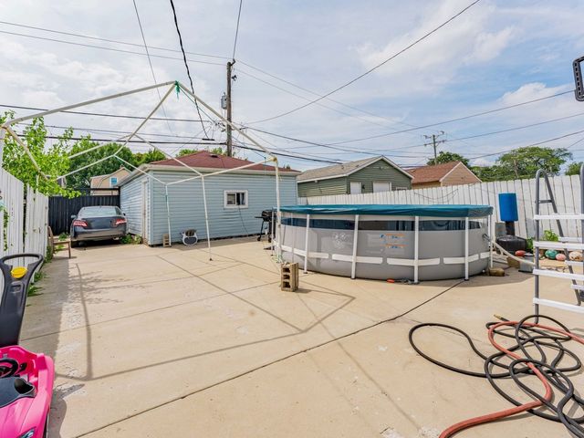 5730 S Washtenaw Avenue, Chicago, IL 60629