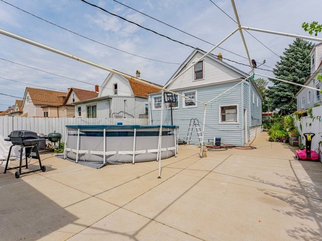 5730 S Washtenaw Avenue, Chicago, IL 60629