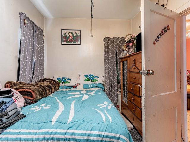 5730 S Washtenaw Avenue, Chicago, IL 60629