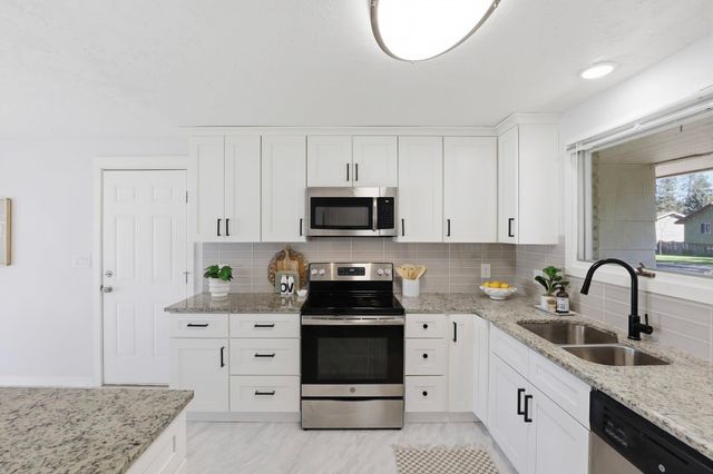 5 E Regina Ave, Spokane, WA 99218