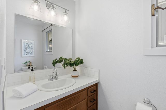 5 E Regina Ave, Spokane, WA 99218