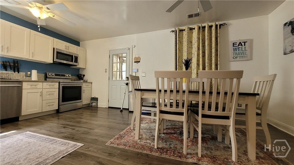 Image 12 of property listing at 1704 E 31st Street, Savannah, GA 31404