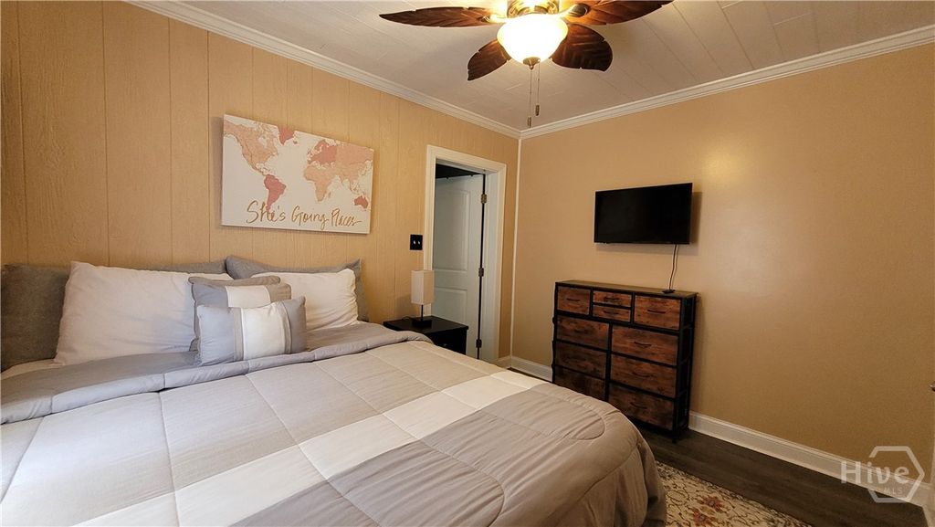 Image 15 of property listing at 1704 E 31st Street, Savannah, GA 31404