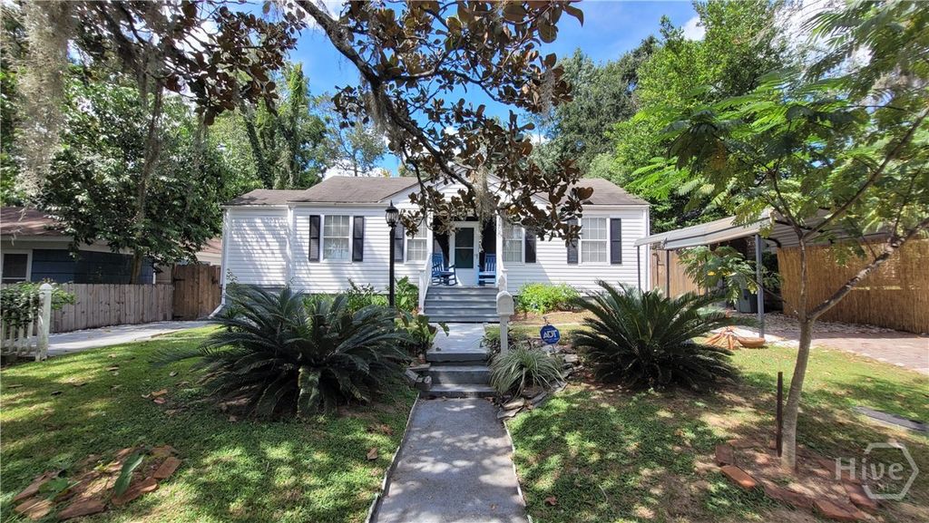 Image 3 of property listing at 1704 E 31st Street, Savannah, GA 31404