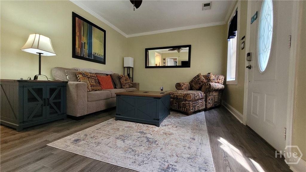 Image 9 of property listing at 1704 E 31st Street, Savannah, GA 31404