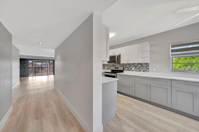 13000 SW 15th Court 414U, Pembroke Pines, FL 33027