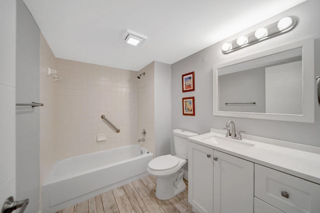 13000 SW 15th Court 414U, Pembroke Pines, FL 33027