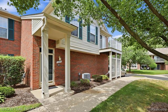 44075 Elm Drive, Sterling Heights, MI 48313