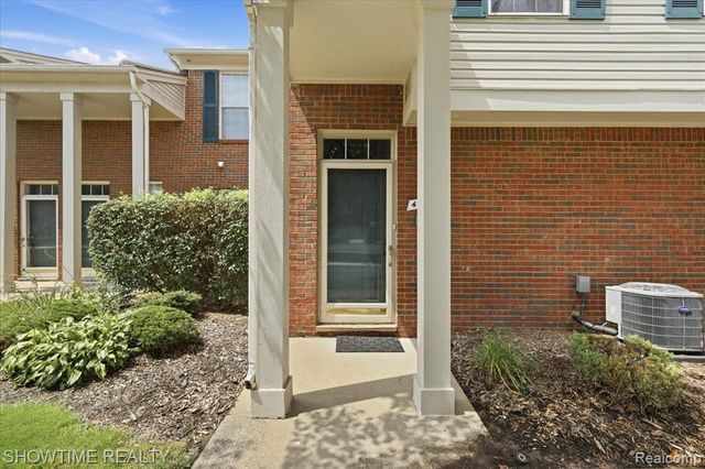 44075 Elm Drive, Sterling Heights, MI 48313