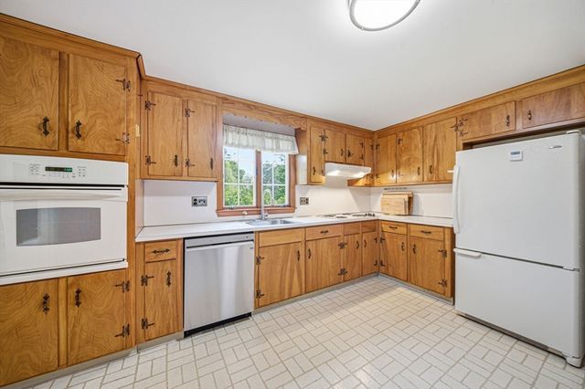 8 Brown Road, Lexington, MA 02420