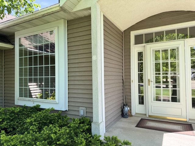451 OAKVIEW MEADOW STREET, Amherst, WI 54406