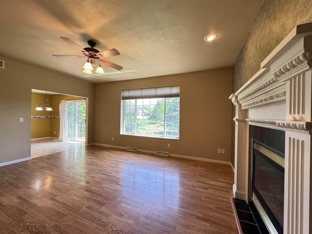 451 OAKVIEW MEADOW STREET, Amherst, WI 54406
