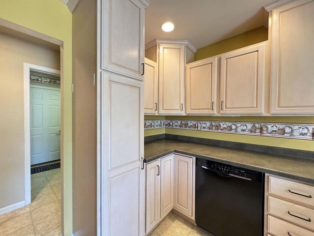 451 OAKVIEW MEADOW STREET, Amherst, WI 54406