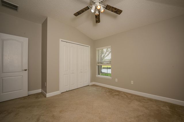 221 Clear Creek Ct, St Augustine, FL 32095