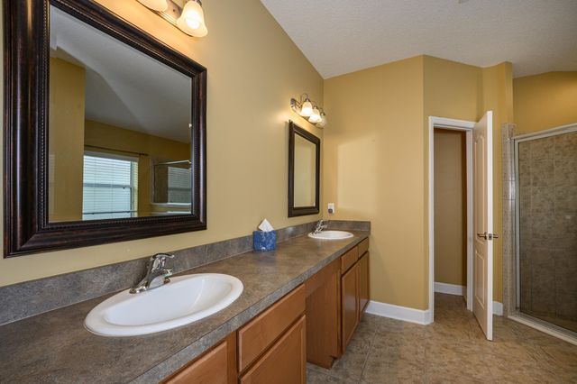 221 Clear Creek Ct, St Augustine, FL 32095