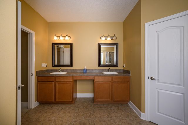 221 Clear Creek Ct, St Augustine, FL 32095