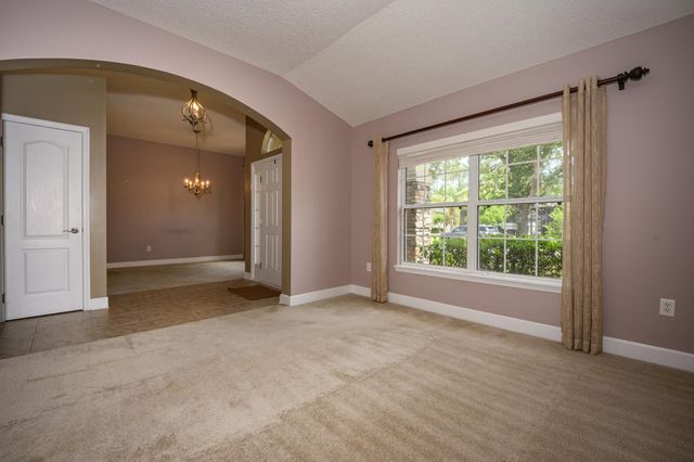 221 Clear Creek Ct, St Augustine, FL 32095