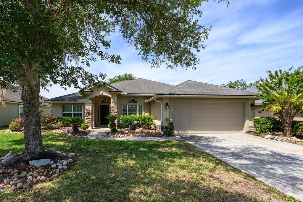 221 Clear Creek Ct, St Augustine, FL 32095