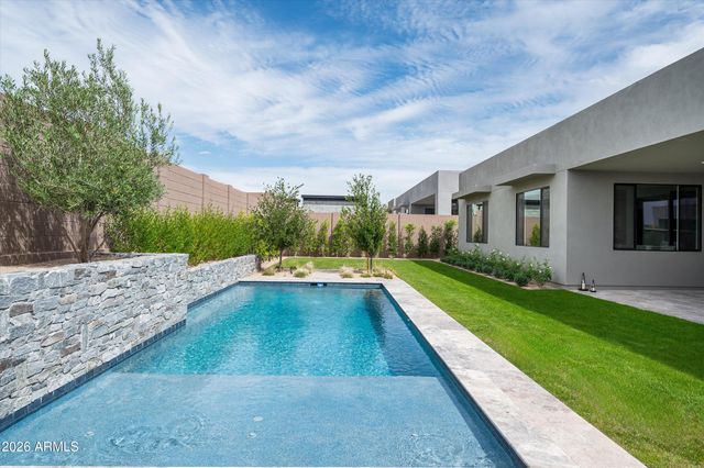 5724 E Moura Drive, Cave Creek, AZ 85331