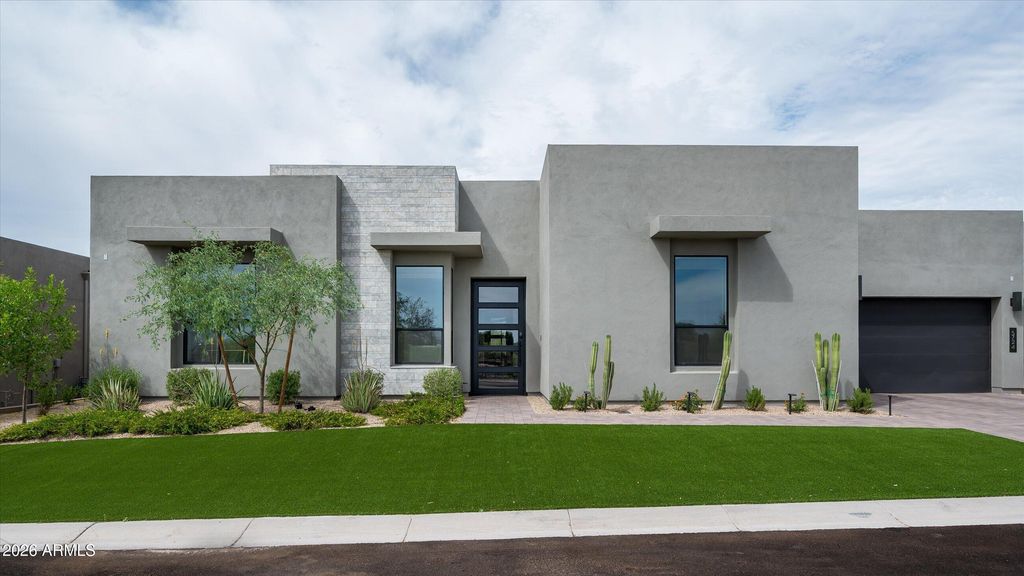 5724 E Moura Drive, Cave Creek, AZ 85331