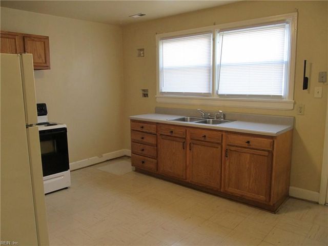 5005 Winchester AVE, Portsmouth, VA 23707