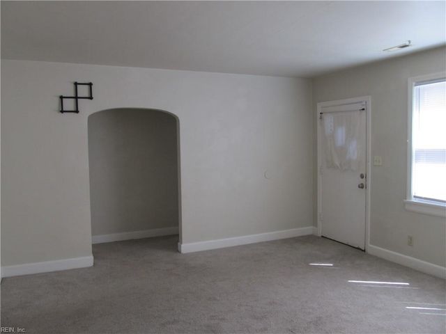5005 Winchester AVE, Portsmouth, VA 23707