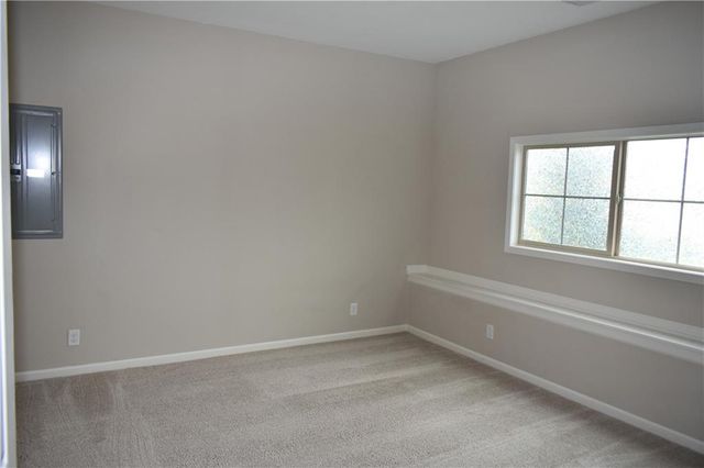 1652 Shadow Drive, Leavenworth, KS 66048