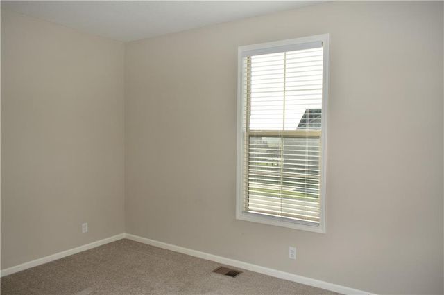 1652 Shadow Drive, Leavenworth, KS 66048