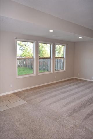 1652 Shadow Drive, Leavenworth, KS 66048