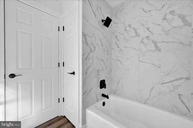 4 TRUCE RD, New Providence, PA 17560