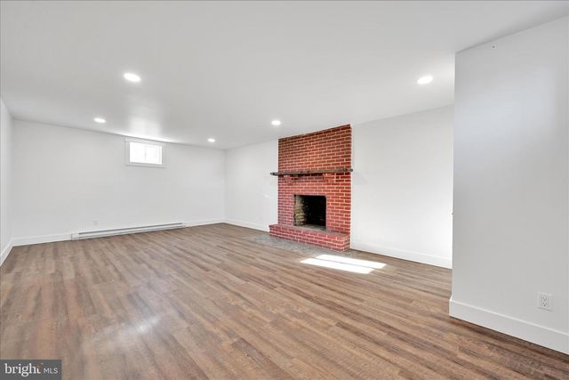 4 TRUCE RD, New Providence, PA 17560