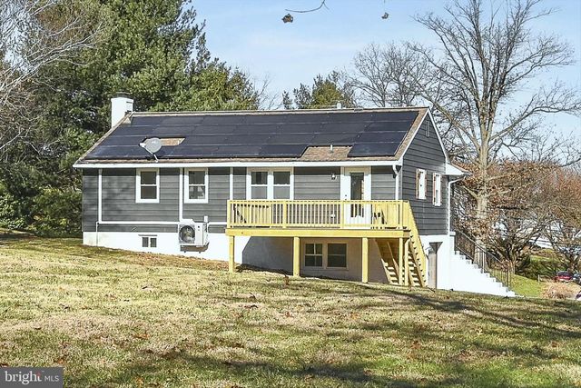 4 TRUCE RD, New Providence, PA 17560