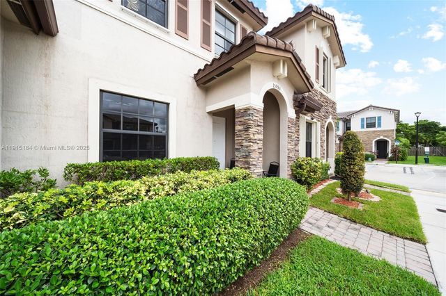 15053 SW 115th Ter ., Miami, FL 33196