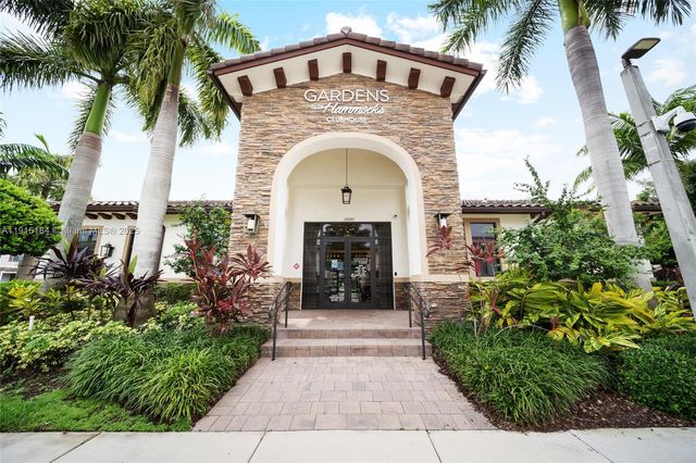 15053 SW 115th Ter ., Miami, FL 33196