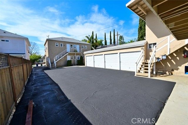 902 S MARENGO Avenue, Pasadena, CA 91106