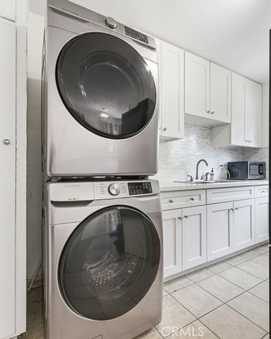 902 S MARENGO Avenue, Pasadena, CA 91106