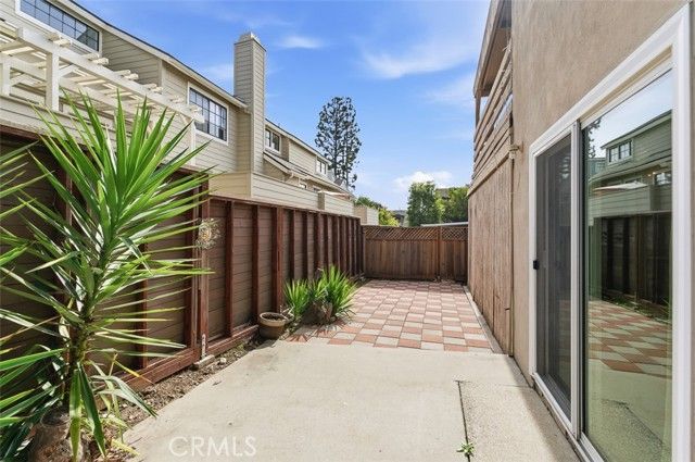 902 S MARENGO Avenue, Pasadena, CA 91106